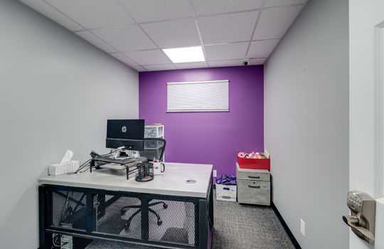 3325 N. Dixie Hwy Int-11