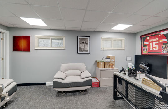 3325 N. Dixie Hwy Int-15