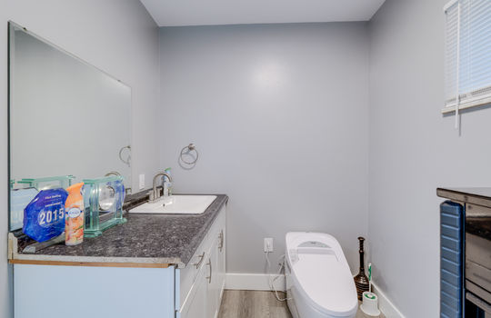 3325 N. Dixie Hwy Int-19