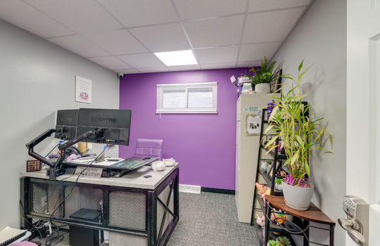 3325 N. Dixie Hwy Int-20