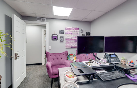 3325 N. Dixie Hwy Int-21