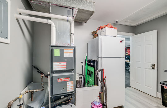 3325 N. Dixie Hwy Int-24