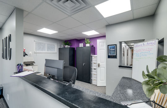 3325 N. Dixie Hwy Int-4