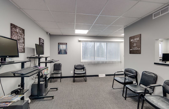 3325 N. Dixie Hwy Int-9