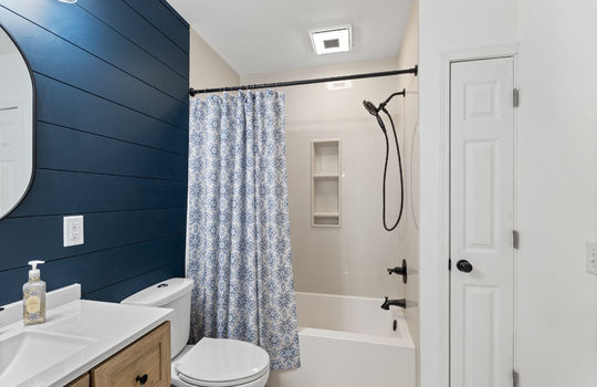 345 Hillside Dr Int-14