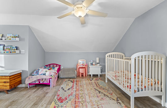 345 Hillside Dr Int-18