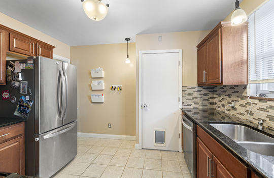 345 Hillside Dr Int-7