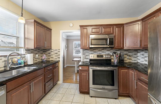 345 Hillside Dr Int-9