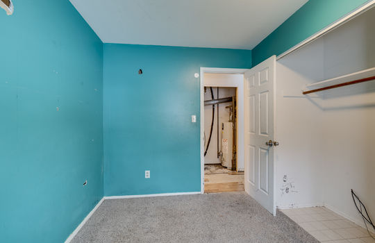 7076 Middlebury Dr Int-15