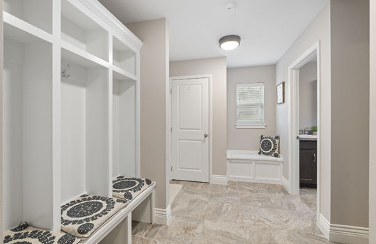 7900 Iron Horse Int-16