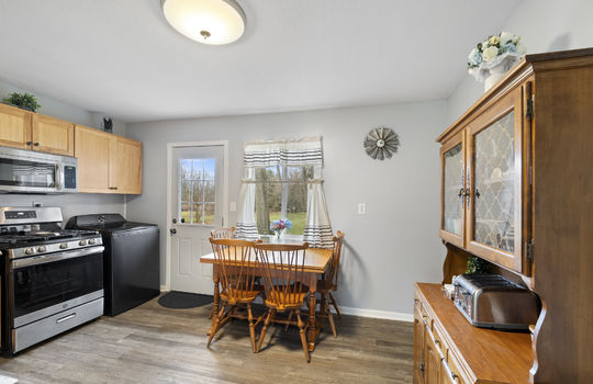 2165 Occidental Hwy Int-12