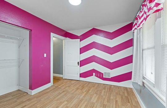 519 W Sterns Rd Int-15