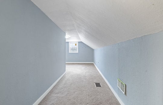 519 W Sterns Rd Int-19