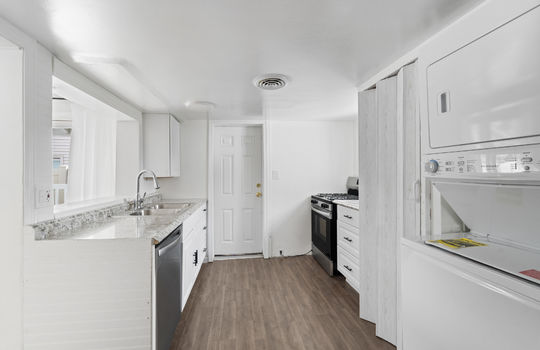 6590 S Huron River Dr Int-16