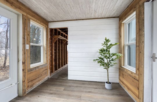 8951 Jackman Rd Int-1