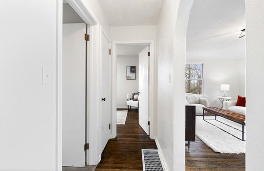 8951 Jackman Rd Int-14