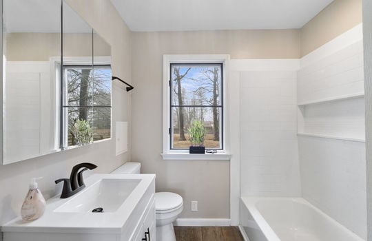 8951 Jackman Rd Int-19