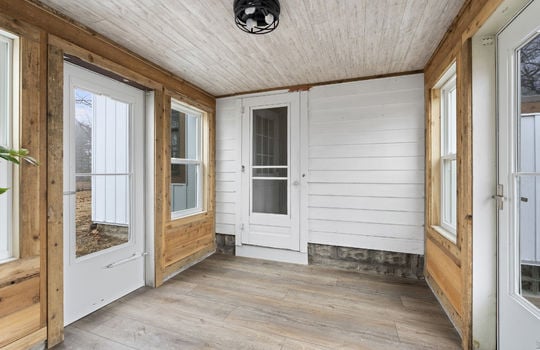 8951 Jackman Rd Int-2