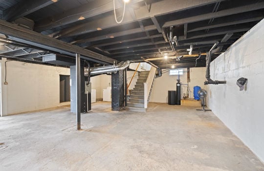 8951 Jackman Rd Int-25