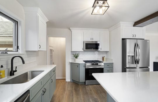 8951 Jackman Rd Int-3