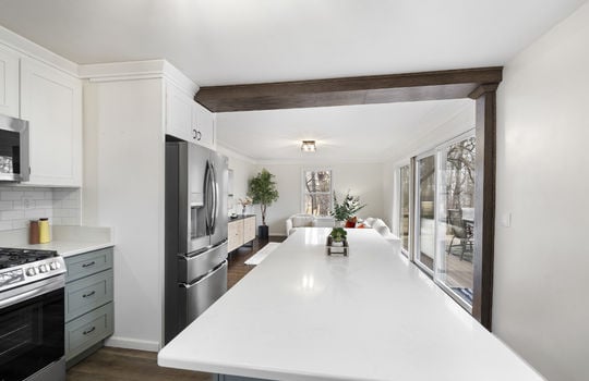 8951 Jackman Rd Int-4