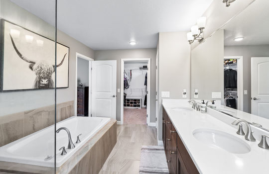 10260 Jackman Rd Int-24