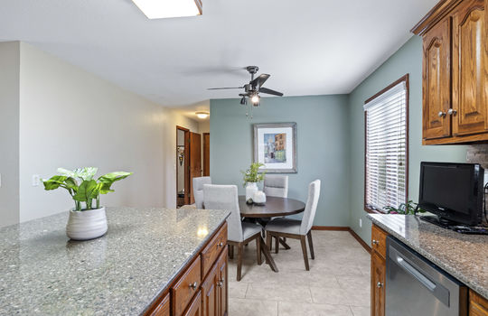 11662 Wells Rd Int-21