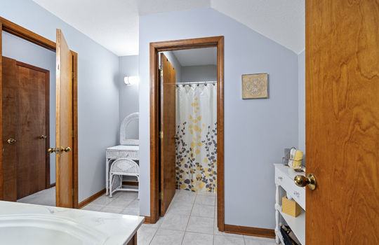 11662 Wells Rd Int-44