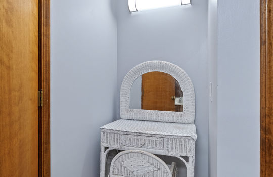 11662 Wells Rd Int-47