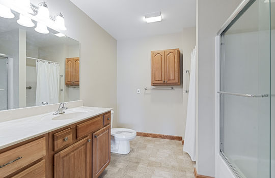 1706 Daniel Dr Int-16