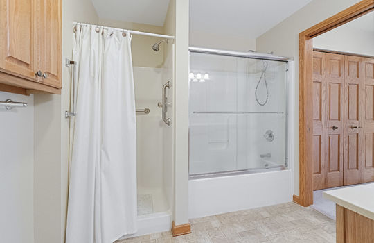 1706 Daniel Dr Int-17