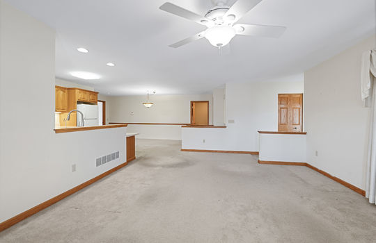 1706 Daniel Dr Int-4