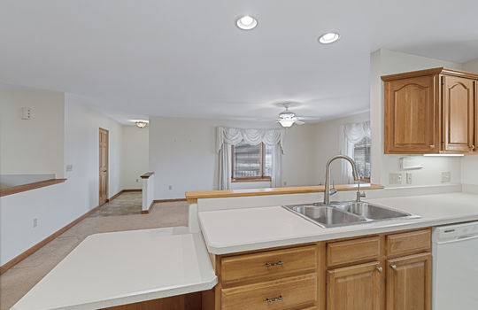 1706 Daniel Dr Int-9