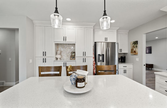 5246 Fredelia Dr Int-14