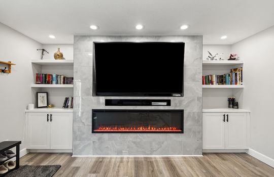 5246 Fredelia Dr Int-18