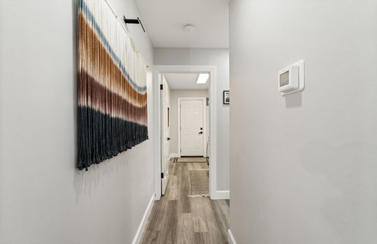 5246 Fredelia Dr Int-20