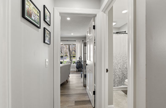 5246 Fredelia Dr Int-24