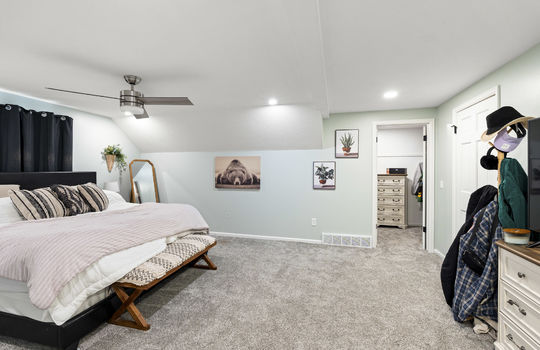 5246 Fredelia Dr Int-36