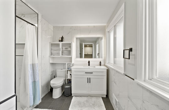 5246 Fredelia Dr Int-39