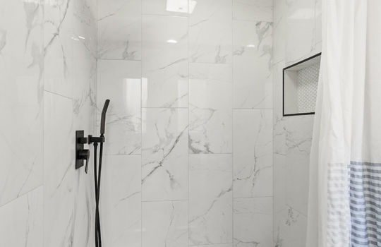 5246 Fredelia Dr Int-41