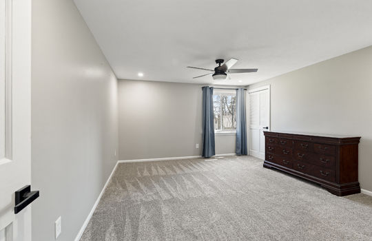 5246 Fredelia Dr Int-47