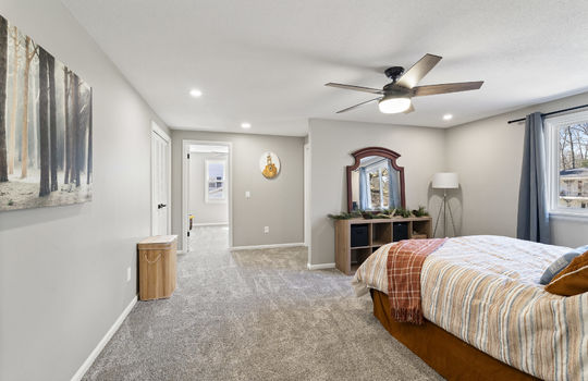 5246 Fredelia Dr Int-51