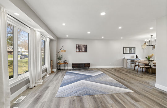 5246 Fredelia Dr Int-6