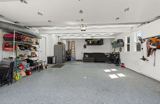 5246 Fredelia Dr Int-60