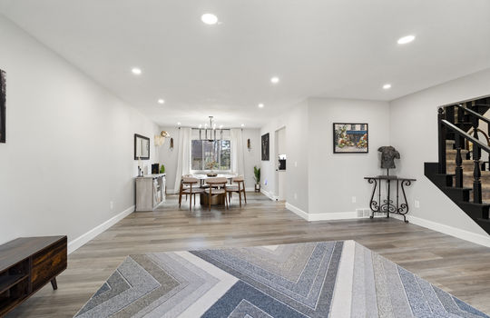 5246 Fredelia Dr Int-7