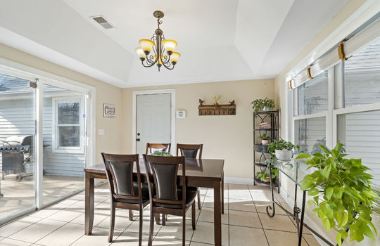 9505 Secor Rd Int-10