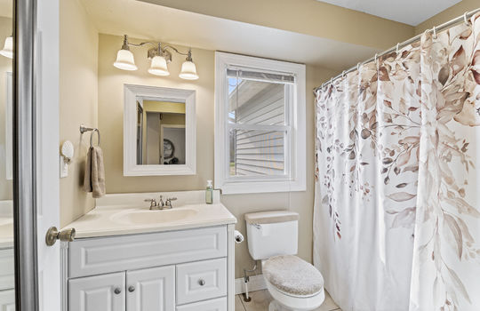 9505 Secor Rd Int-17