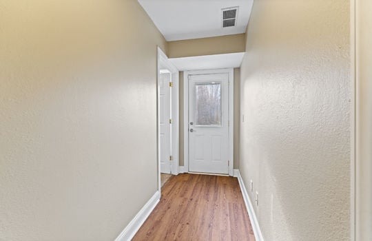 9505 Secor Rd Int-18