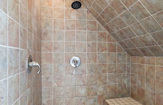 9505 Secor Rd Int-44