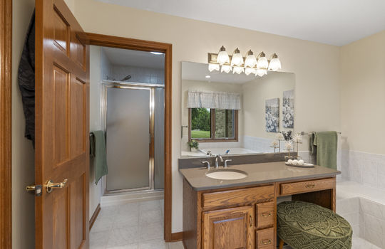 1573 W Erie Rd Int-42
